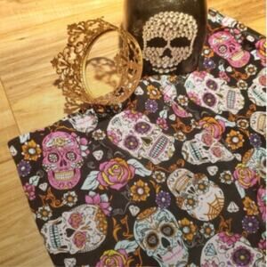 Woman's Sugar skull leggins Perfect for Halloween Jr sizing sz. XL